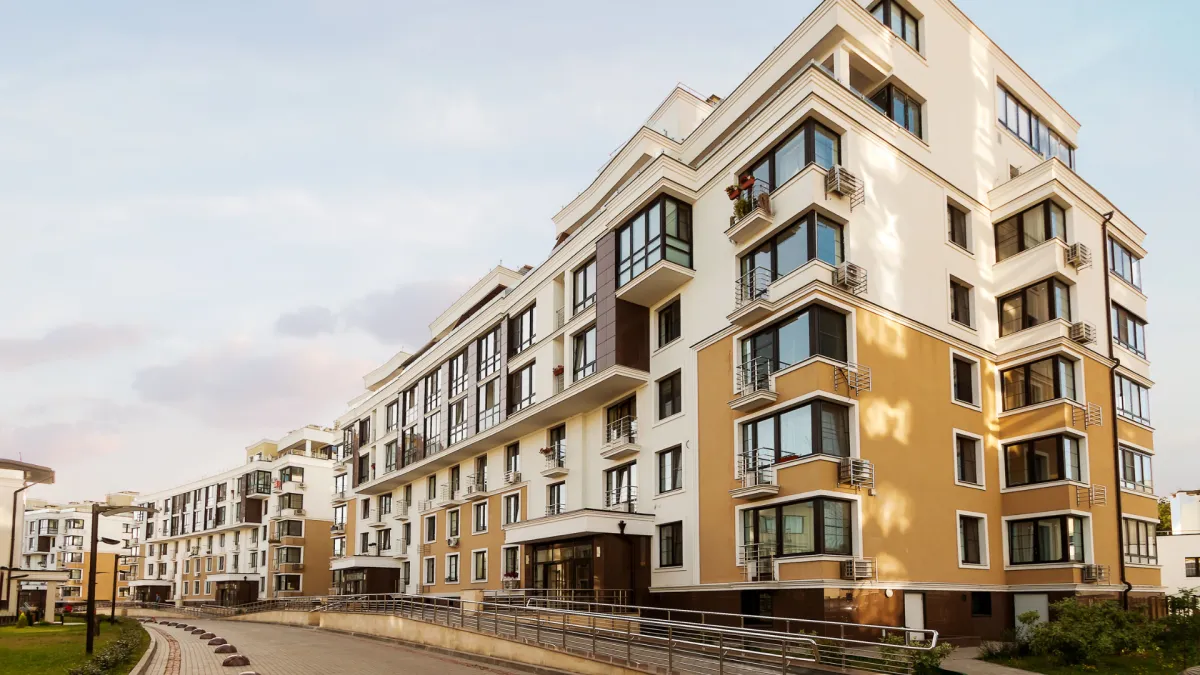 Wide Range of Property | team Yen